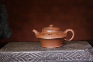 《高虛扁》宜興紫砂壺全手工茶壺名師老師降坡泥虛扁 《高虛扁》宜興紫砂壺全手工茶壺名師老師降坡泥虛扁
